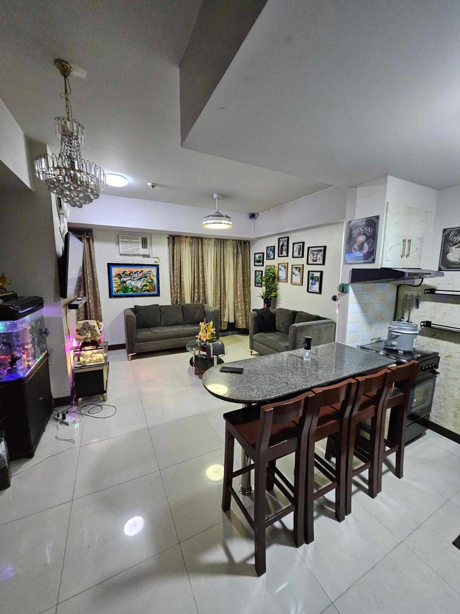 Cubao Manhattan Heights Unit 5A Tower C Кесон-Сити Экстерьер фото