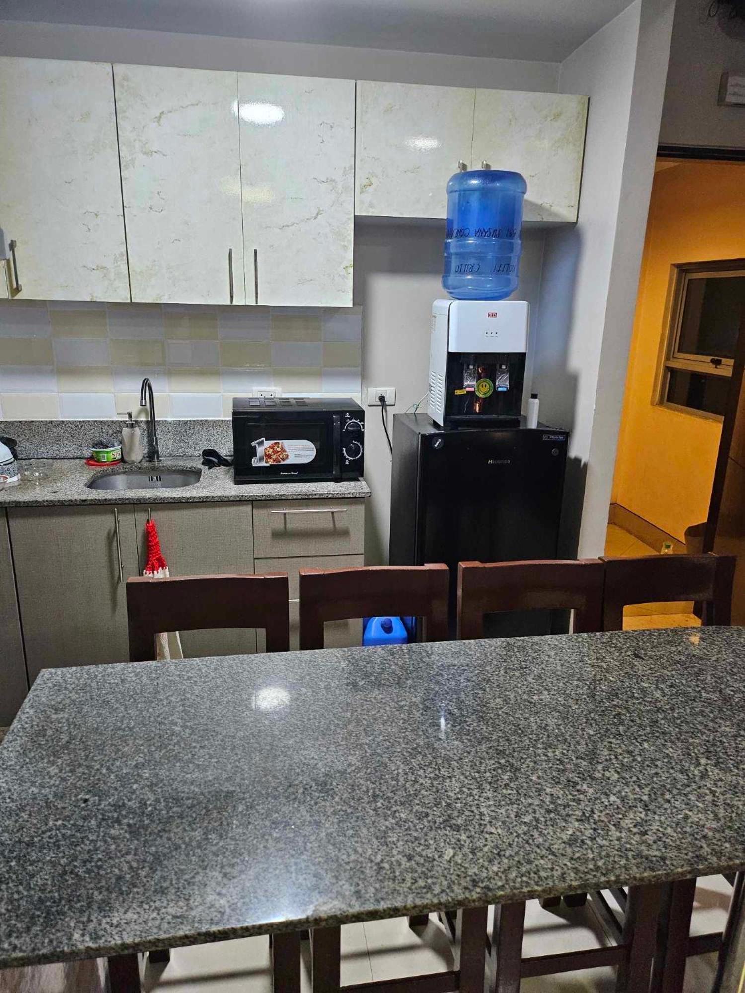 Cubao Manhattan Heights Unit 5A Tower C Кесон-Сити Экстерьер фото