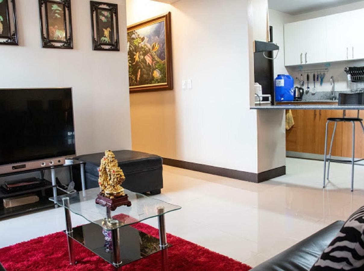 Cubao Manhattan Heights Unit 5A Tower C Кесон-Сити Экстерьер фото