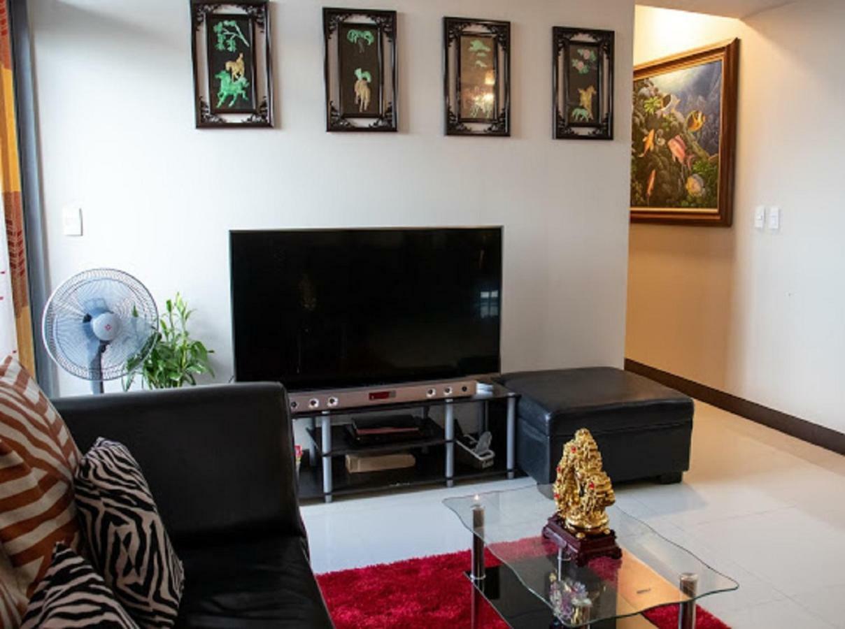 Cubao Manhattan Heights Unit 5A Tower C Кесон-Сити Экстерьер фото