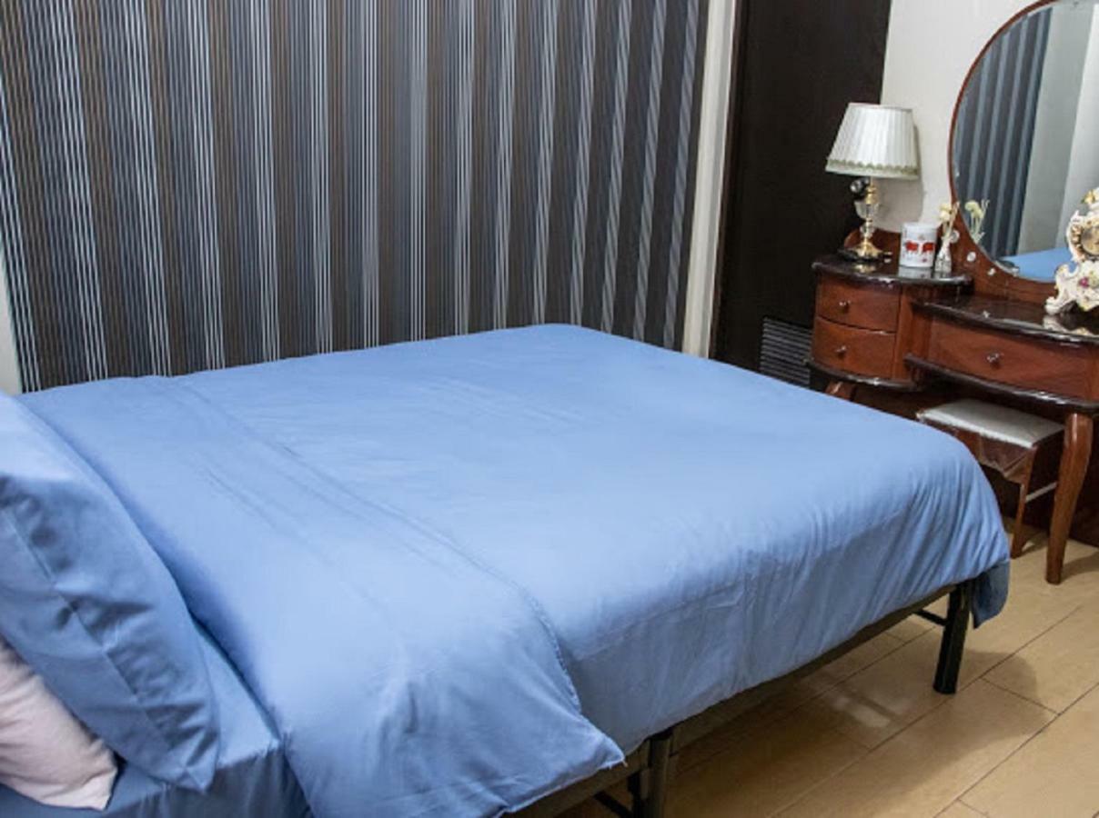 Cubao Manhattan Heights Unit 5A Tower C Кесон-Сити Экстерьер фото