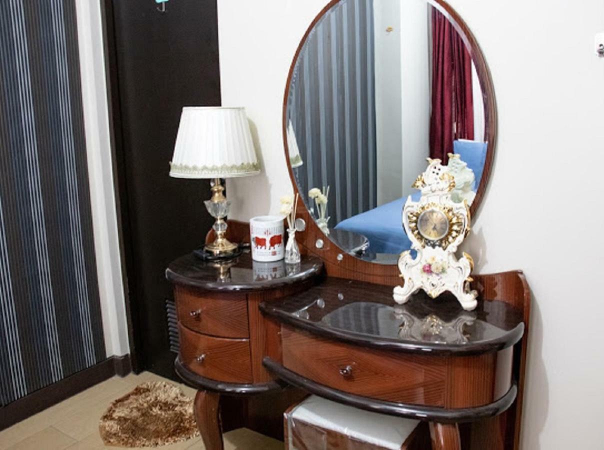 Cubao Manhattan Heights Unit 5A Tower C Кесон-Сити Экстерьер фото